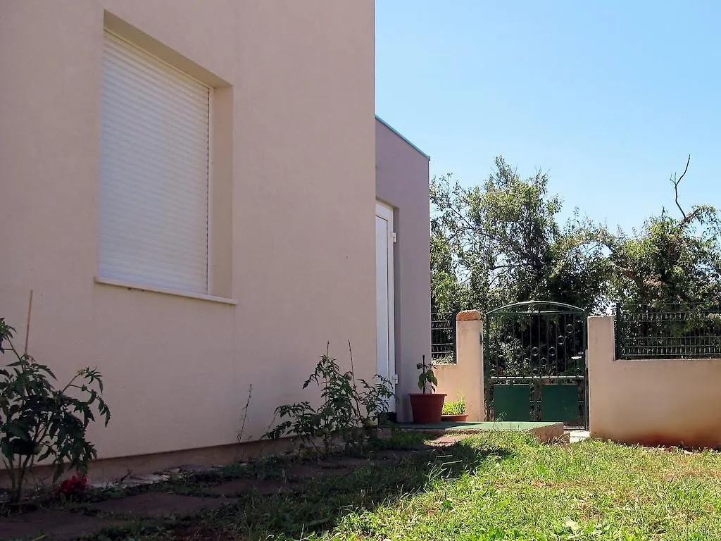 Apartment Studio Fuart Stinjan