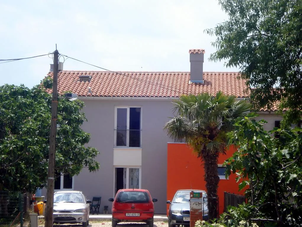 Apartment Studio Fuart Stinjan