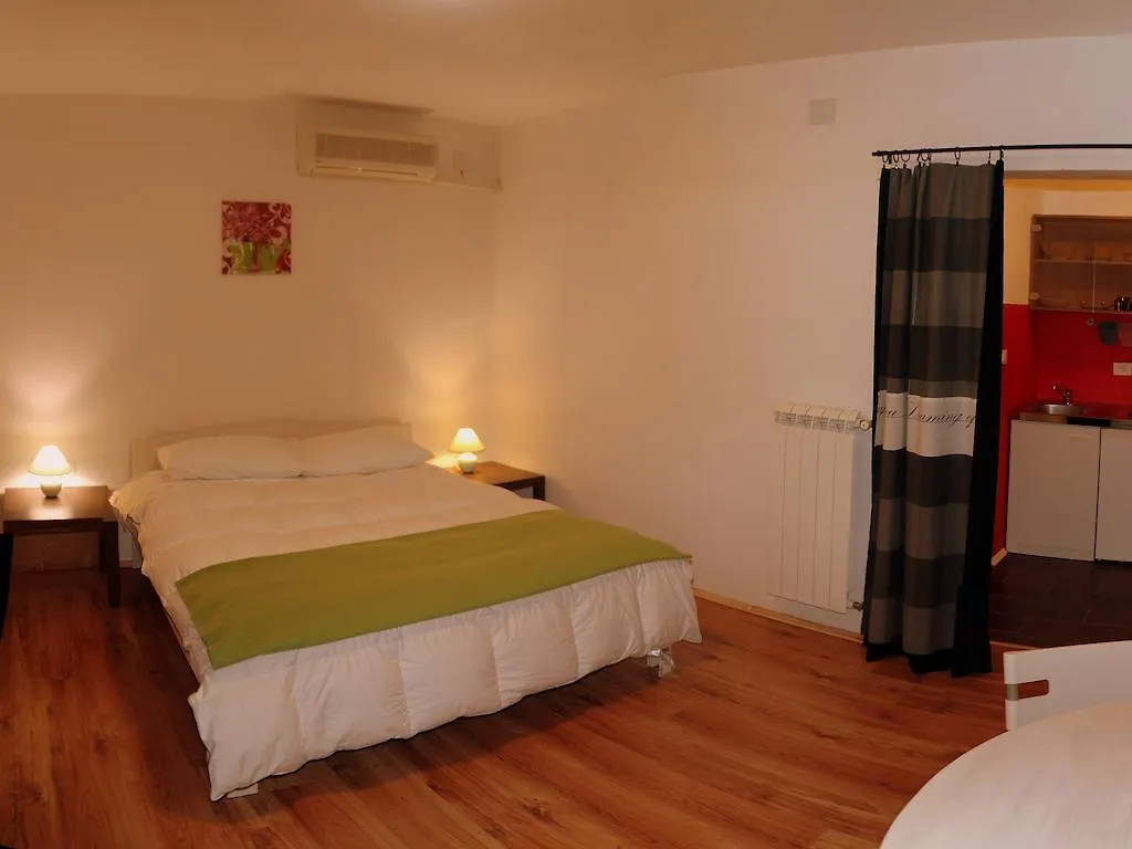 שטיניאן Apartment Studio Fuart